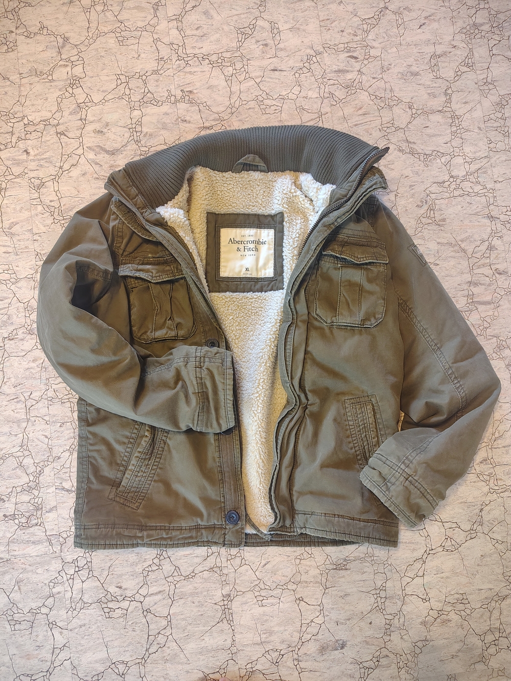 Abercrombie & Fitch Men’s Olive Sherpa-Lined Jacket